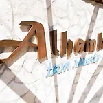 Alhambra Boutique By Pmc מלון דירות