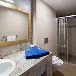 מלון דירות Alhambra Boutique By Pmc פלאייה דל אינגלז