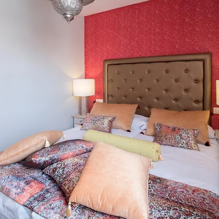 Alhambra Boutique Aparthotel