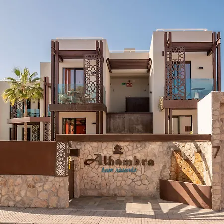 Alhambra Boutique By Pmc פלאייה דל אינגלז
