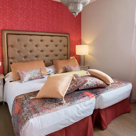 מלון דירות Alhambra Boutique By Pmc
